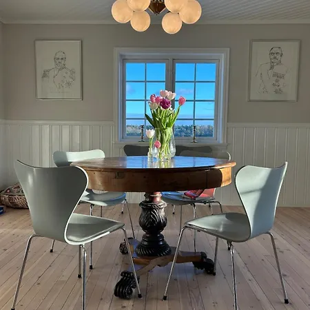 Feriehus Lovely Estate With Private Dock And Breathtaking View